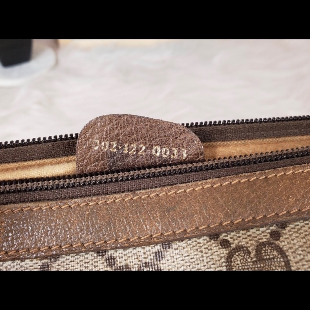 Authentic Gucci Purse - Picture 5 of 5